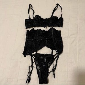 Black lingerie set